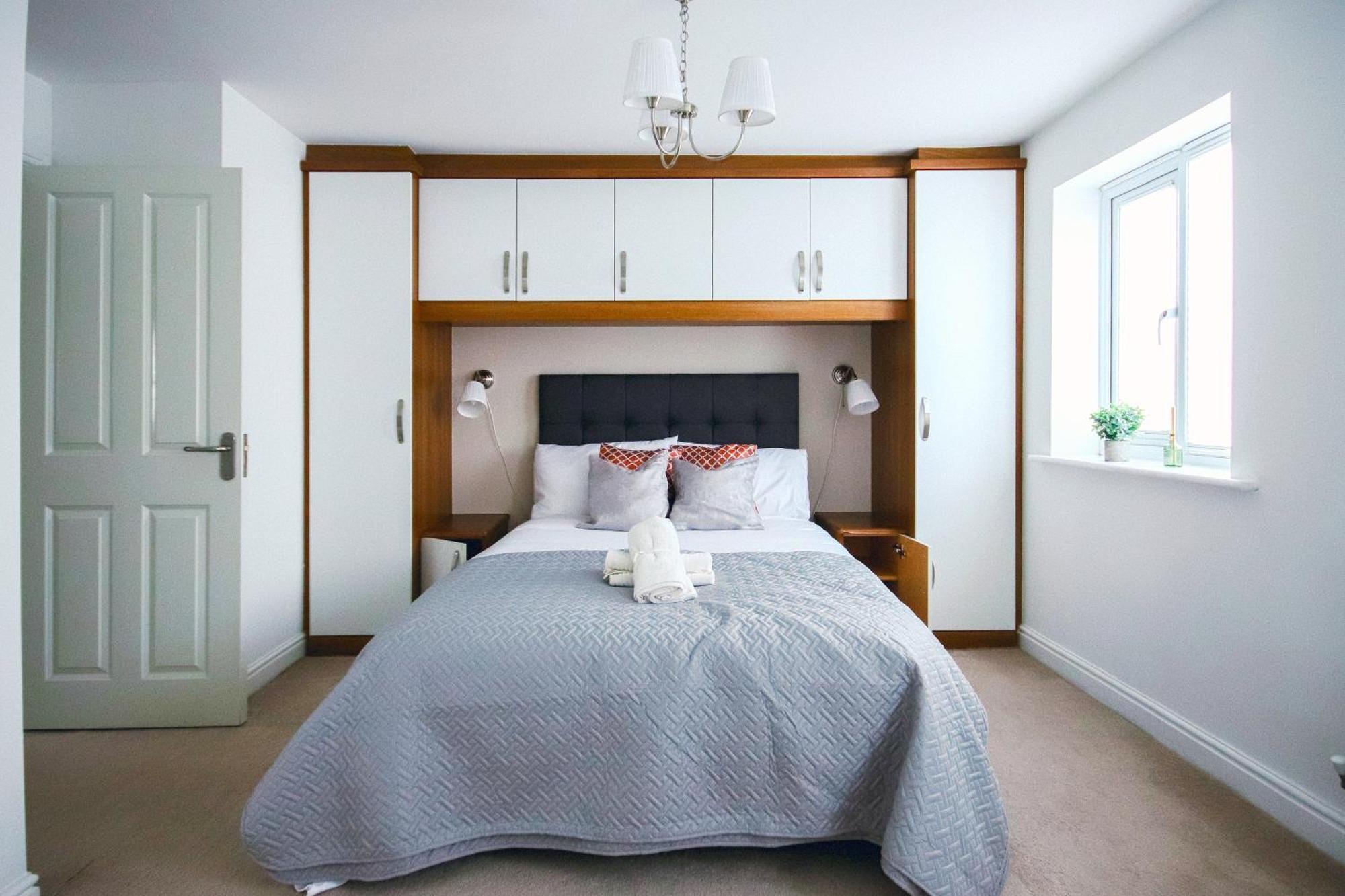 Modern 5br For Work & Groups Holiday home Watford (Hertfordshire)