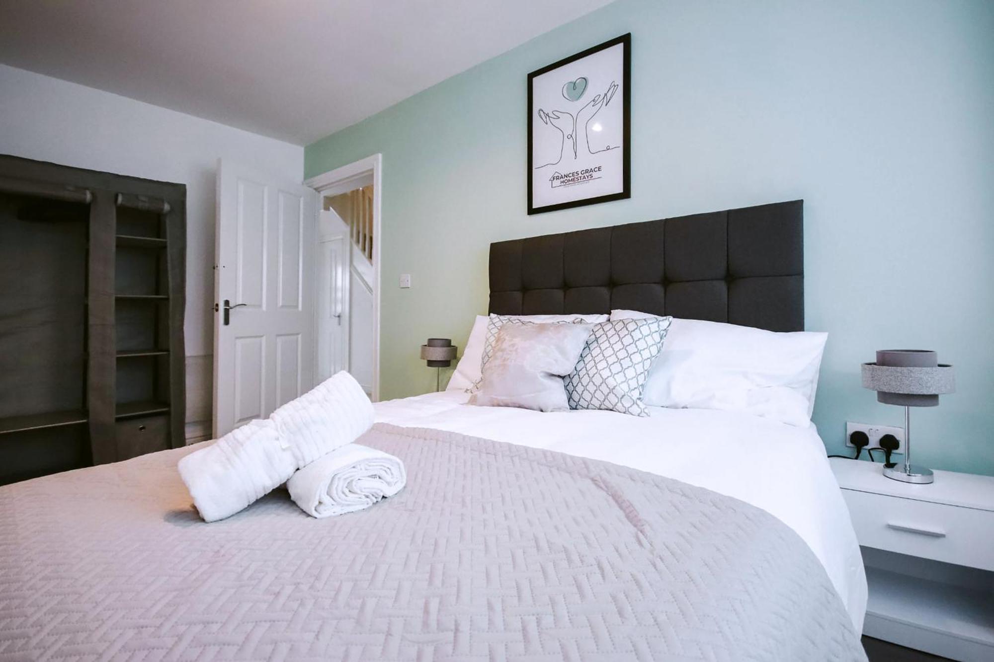 Holiday home Modern 5br For Work & Groups *